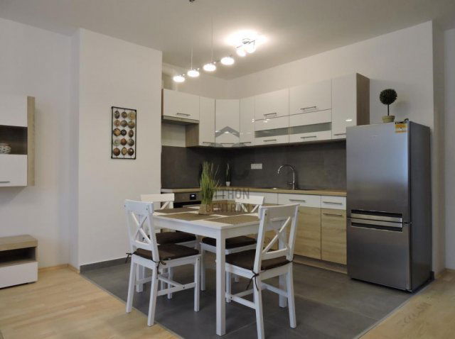 Eladó téglalakás, Budapesten, VIII. kerületben 120 M Ft