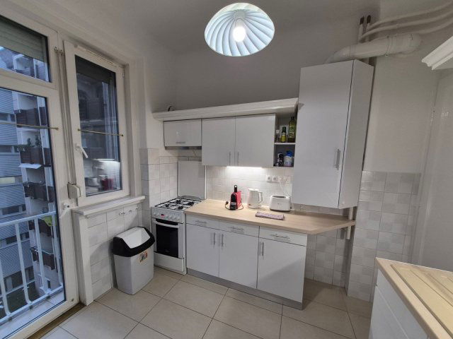 Kiadó téglalakás, albérlet, XIII. kerületben, Katona József utcában