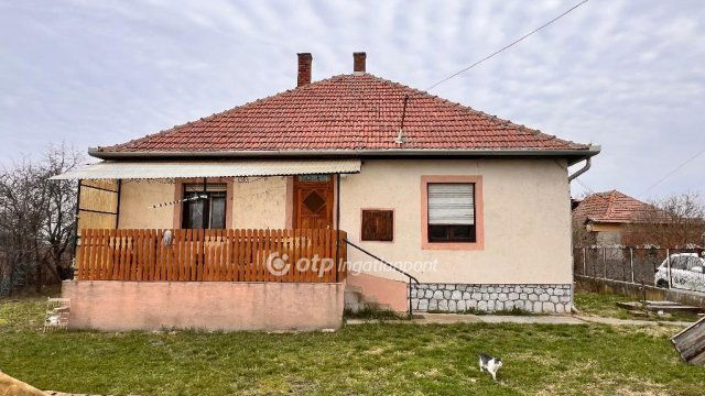 Eladó családi ház, Egerlövőn 20 M Ft, 3 szobás