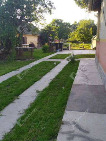 Eladó családi ház, Nagykörűn 22.5 M Ft, 4 szobás