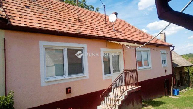 Eladó családi ház, Bajnán, Rákóczi Ferenc utcában 22.9 M Ft