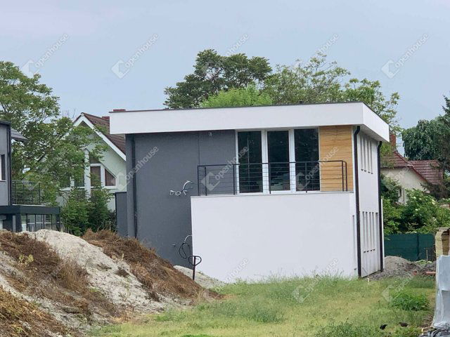 Eladó családi ház, Siófokon 49.9 M Ft, 2 szobás