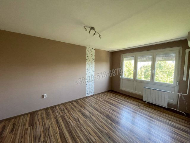 Kiadó panellakás, albérlet, Pakson 130 E Ft / hó, 2 szobás