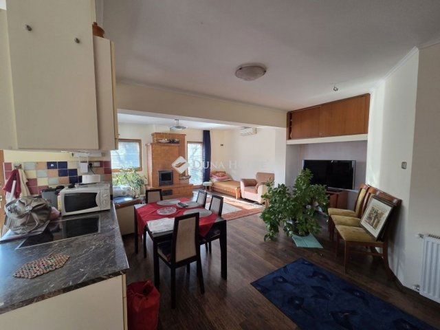 Eladó családi ház, Leányfaluban 159.9 M Ft, 3 szobás