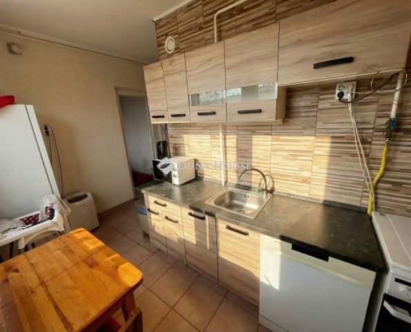 Eladó panellakás, Kecskeméten 44.9 M Ft, 3 szobás