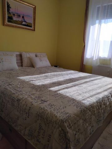 Eladó panellakás, Pécsett 54 M Ft, 2+2 szobás