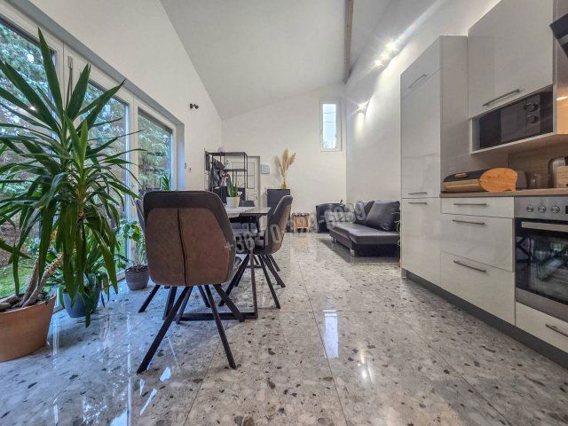 Eladó családi ház, Sopronban 89.9 M Ft, 3 szobás