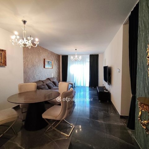 Kiadó téglalakás, albérlet, Nyíregyházán 250 E Ft / hó