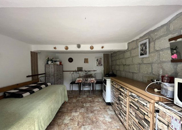 Eladó nyaraló, Egerben 15 M Ft, 2 szobás / költözzbe.hu
