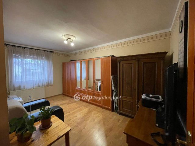 Eladó családi ház, Kiskunhalason 74.9 M Ft, 3+1 szobás