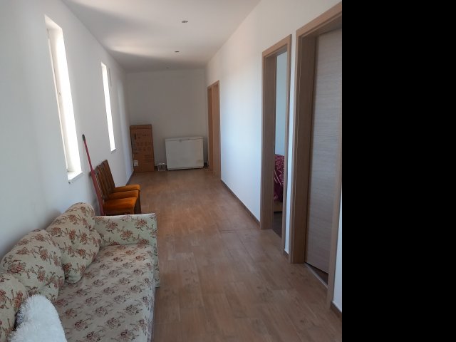 Eladó családi ház, Helvécián 130 M Ft, 6 szobás