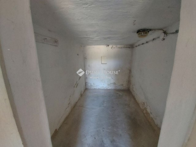 Eladó telek, Pécsett 22.5 M Ft / költözzbe.hu