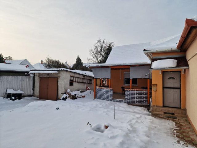 Eladó ikerház, Dunakeszin 82.9 M Ft, 2 szobás