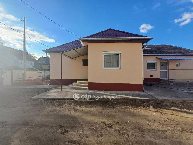 Eladó családi ház, Magyon 21.9 M Ft, 2+1 szobás