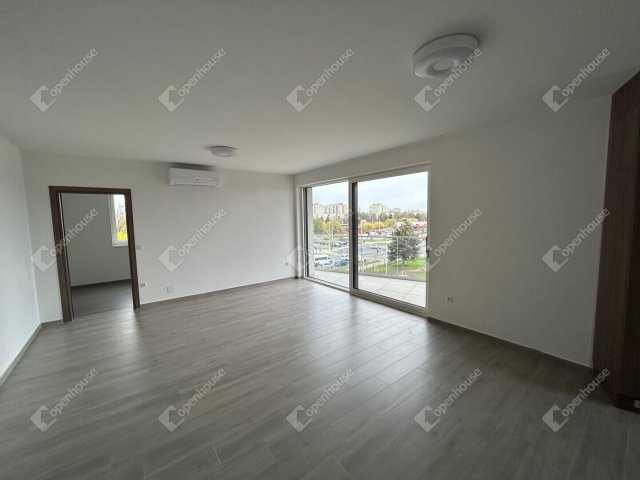 Kiadó téglalakás, albérlet, Győrött 372 E Ft / hó, 4 szobás