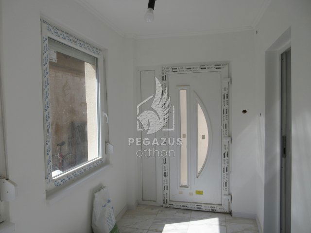 Eladó családi ház, Ózdon 24.9 M Ft, 2 szobás
