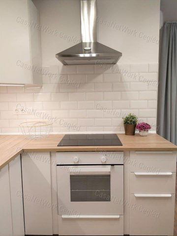 Kiadó téglalakás, albérlet, Szolnokon 200 E Ft / hó, 1+2 szobás