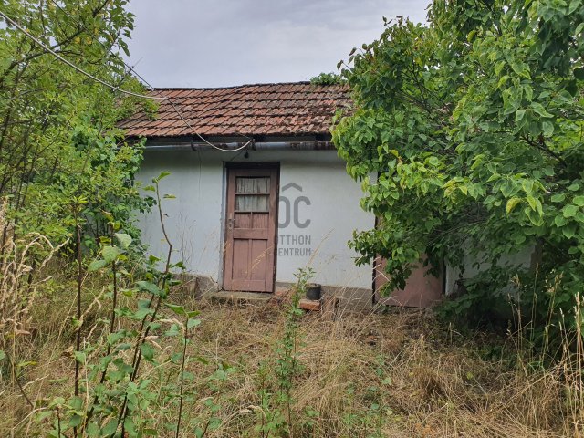 Eladó családi ház, Barabáson 4 M Ft, 2 szobás