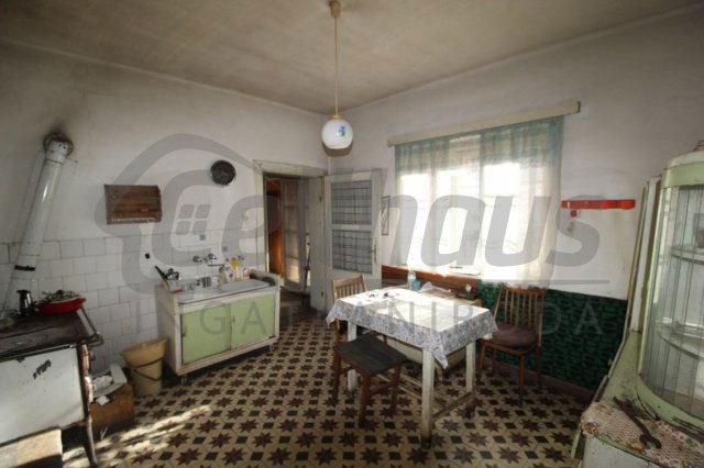 Eladó családi ház, Csöglén 14.5 M Ft, 2 szobás