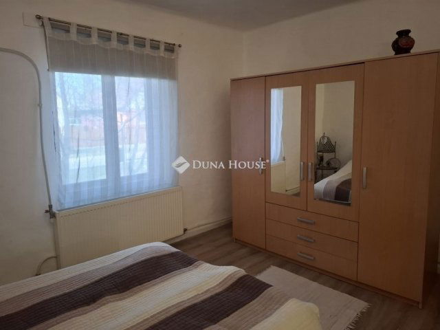 Eladó ikerház, Szegeden 43 M Ft, 1 szobás / költözzbe.hu