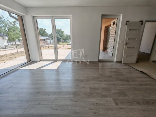 Eladó ikerház, Csömörön 161 M Ft, 4 szobás