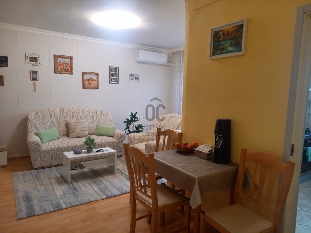 Eladó panellakás, Pápán 36.5 M Ft, 3 szobás