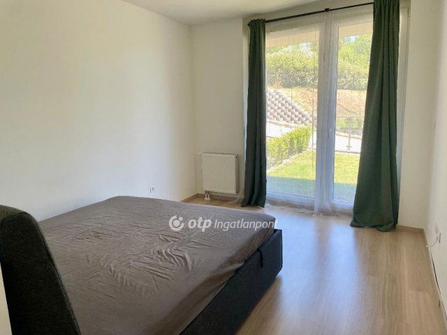 Eladó téglalakás, Budapesten, III. kerületben 141.9 M Ft