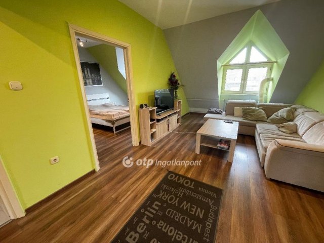 Eladó téglalakás, Egerben 51.9 M Ft, 2 szobás