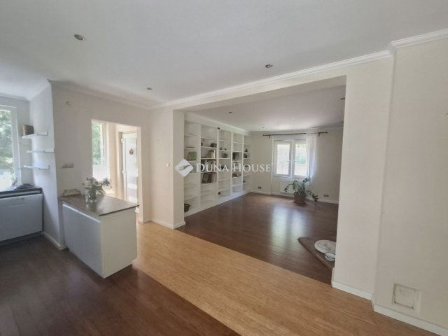 Eladó családi ház, Gödöllőn 129.99 M Ft, 5 szobás