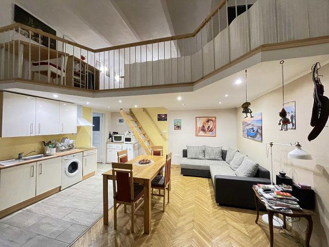 Eladó téglalakás, Budapesten, VI. kerületben, Szív utcában