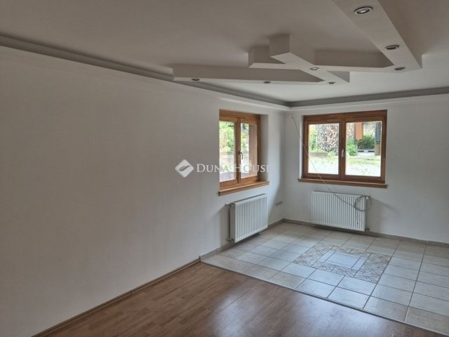 Eladó családi ház, Csömörön 148 M Ft, 4 szobás