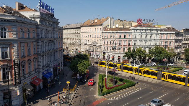 Kiadó téglalakás, albérlet, Budapesten, VI. kerületben