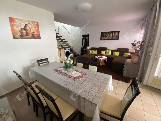 Eladó téglalakás, Siófokon 89 M Ft, 3 szobás