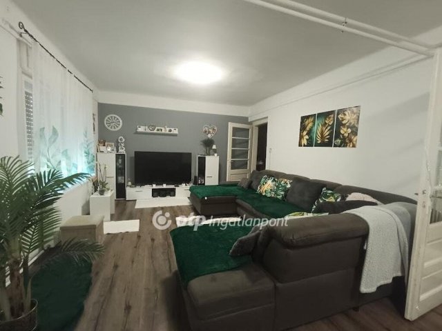 Eladó családi ház, Halmajugrán 23 M Ft, 2 szobás