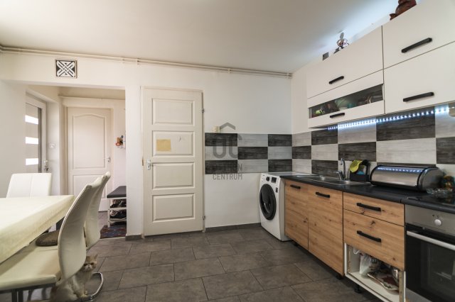 Eladó családi ház, Budapesten, IV. kerületben 80 M Ft