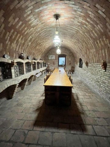 Eladó üzlethelyiség, Hőgyészen 82.55 M Ft