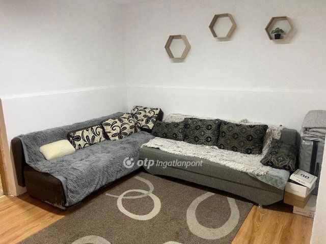 Eladó családi ház, Szentesen 26.9 M Ft, 3 szobás