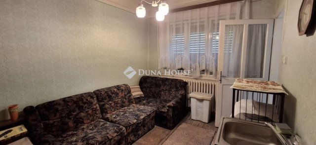 Eladó családi ház, Taksonyon 71 M Ft, 5 szobás