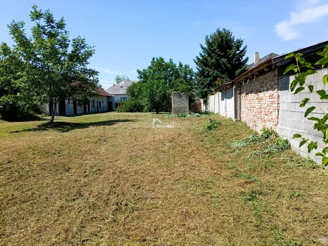 Eladó családi ház, Bezenyén 59.495 M Ft, 2 szobás