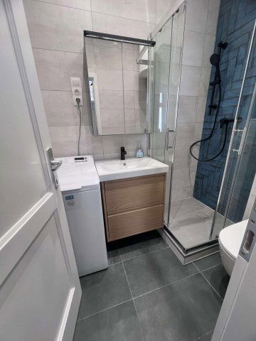 Kiadó téglalakás, albérlet, VII. kerületben, Dob utcában