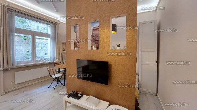 Eladó téglalakás, Budapesten, I. kerületben, Váralja utcában