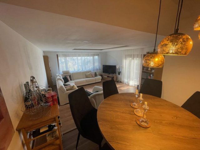 Eladó családi ház, Szentendrén 168 M Ft, 3+1 szobás