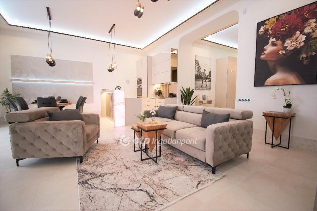 Eladó téglalakás, Budapesten, V. kerületben 319 M Ft, 2 szobás