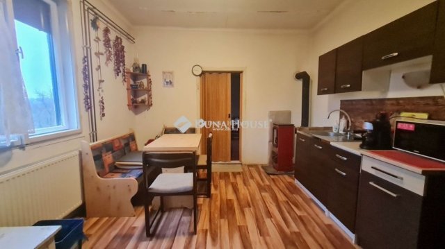 Eladó családi ház, Becsvölgyén 24 M Ft, 3 szobás