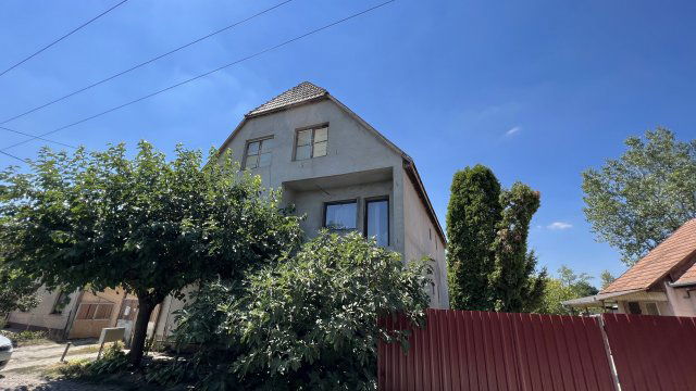 Eladó családi ház, Nagykőrösön 35.99 M Ft, 7 szobás