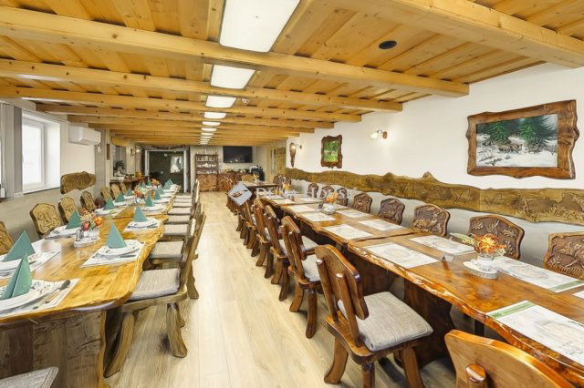 Eladó üzlethelyiség, Csehbányán 965.15 M Ft, 19 szobás