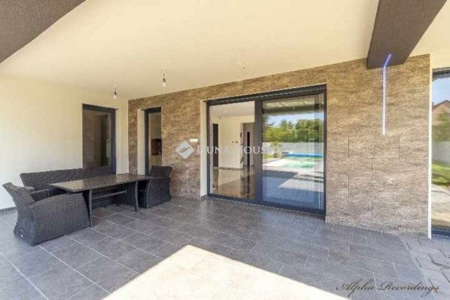 Eladó családi ház, Dunavarsányban 199 M Ft, 5 szobás