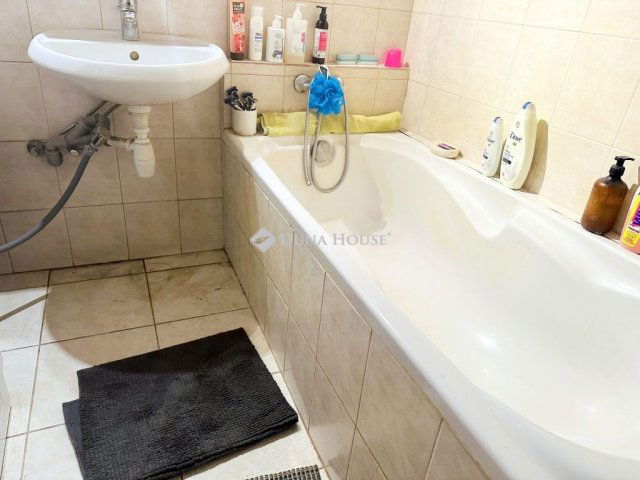 Eladó téglalakás, Nyíregyházán 39 M Ft, 2 szobás