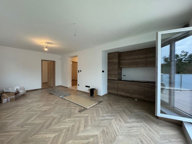 Kiadó téglalakás, albérlet, Pécsett 350 E Ft / hó, 3 szobás