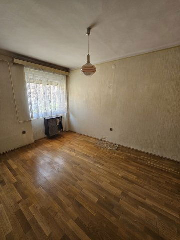 Eladó téglalakás, Pápán 31.9 M Ft, 3 szobás